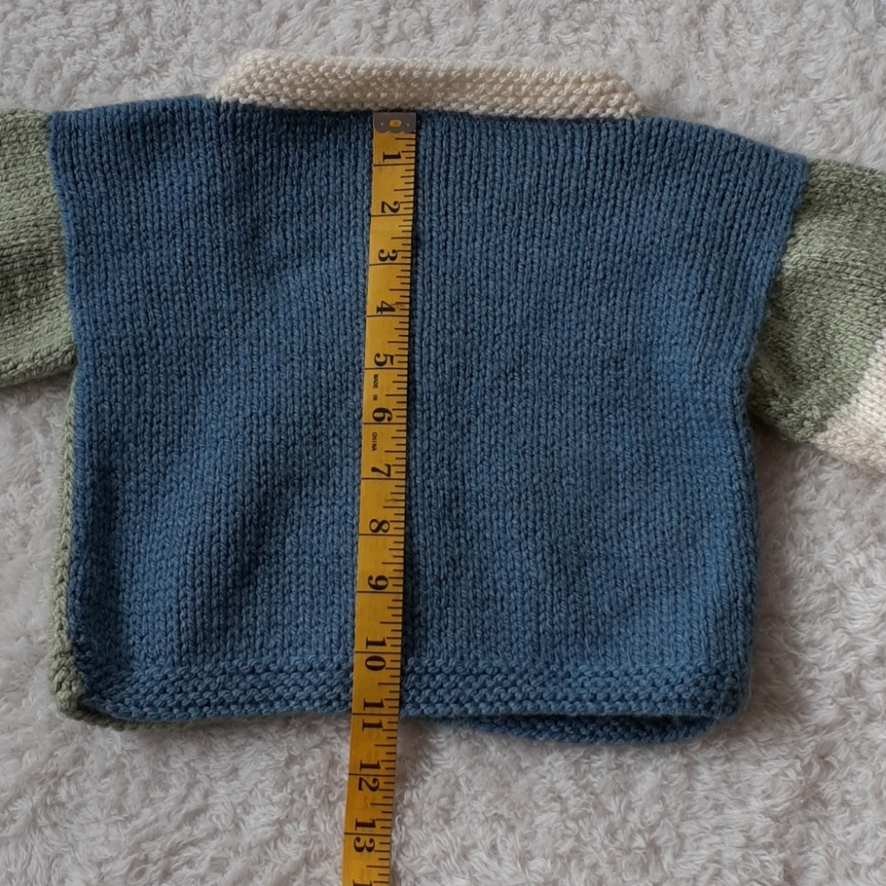 Babies Hand-Made Green, Blue and Cream Sweater No Size or Brand Tags - Picture 6 of 7